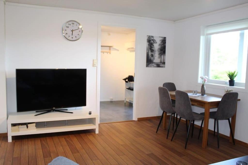 Romslig og fin leilighet 17 min til Kristiansand Centrum Nodeland Eksteriør bilde